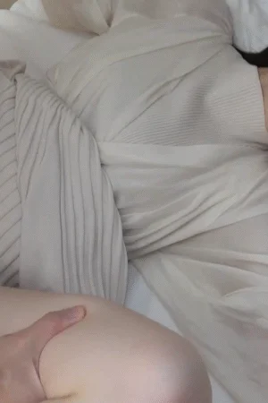 FC2-PPV-4730475_Cơ thể trần trụi, trắng trẻo và mảnh mai của một người mẫu nổi tiếng