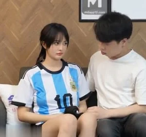 Anh Thảo chọc khe làm fan nữ bắn tóe loe