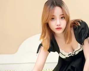 Cậu công tử bột nhà giàu chịch em giúp việc dáng ngon ngay buổi đầu đi làm