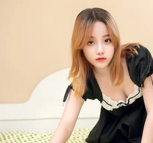 Cậu công tử bột nhà giàu chịch em giúp việc dáng ngon ngay buổi đầu đi làm